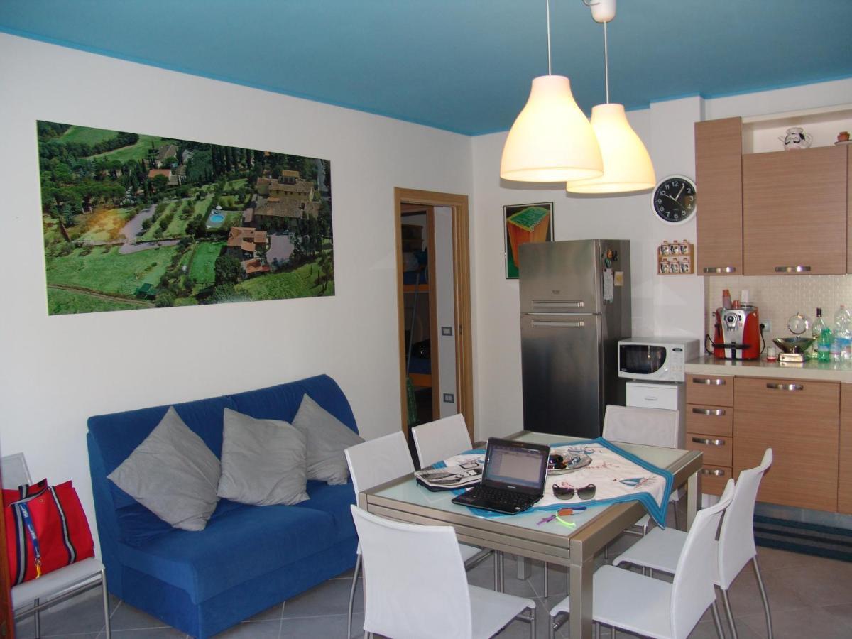 Blue Apartment Marina di Castagneto Carducci Exterior photo